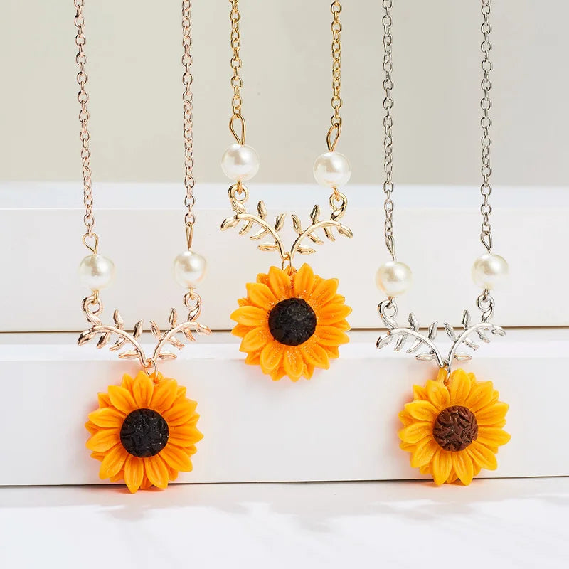 Cute Sunflower Necklace - Cheerful Floral Pendant Jewelry