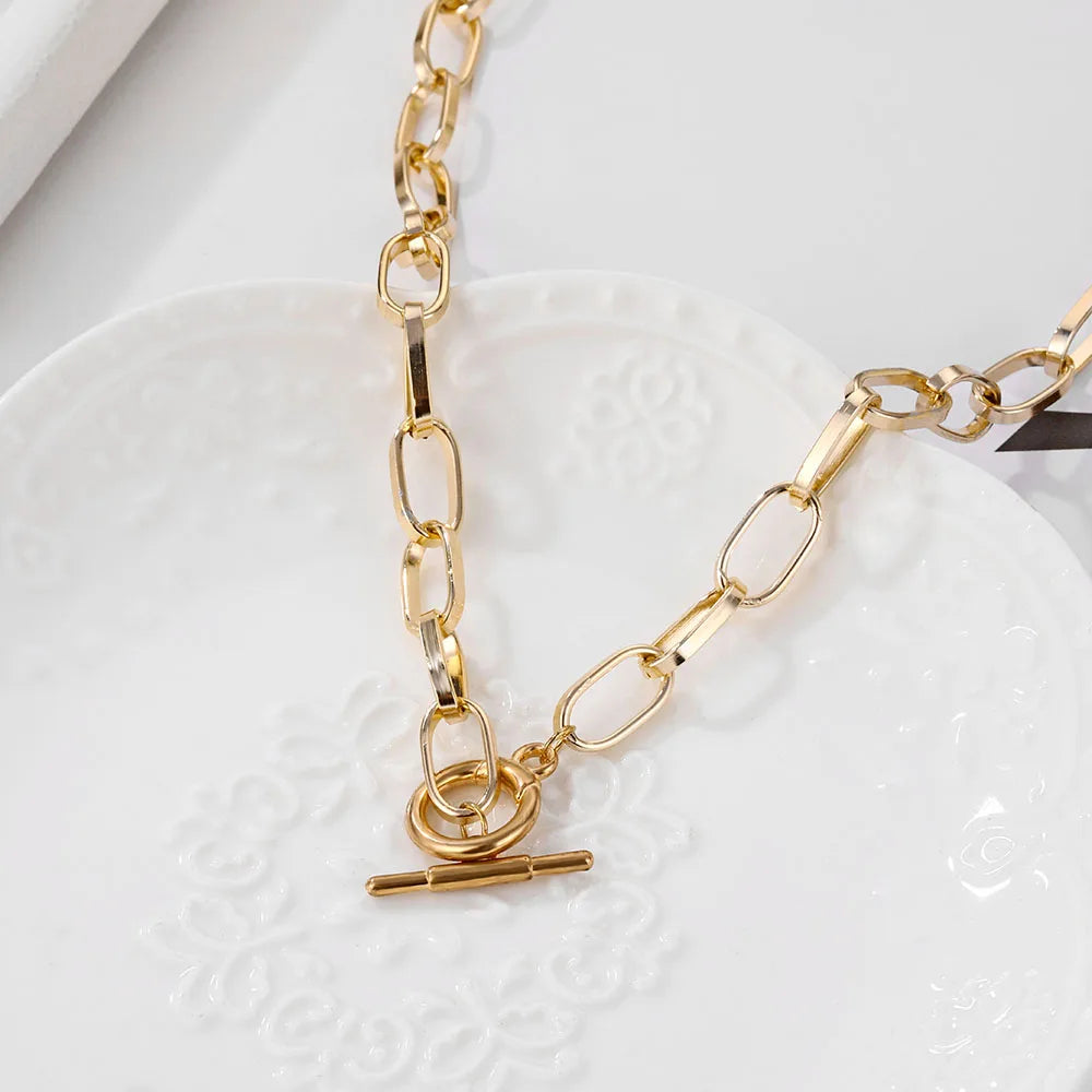 Thick Chain Toggle Clasp Necklace - Modern Statement Jewelry