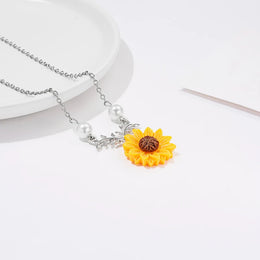 Cute Sunflower Necklace - Cheerful Floral Pendant Jewelry