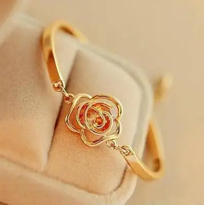 High-End Camellia Rhinestone Bracelet - Geometric Gold Fashion Bangle