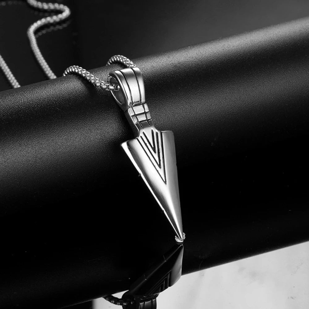 Retro Punk Arrow Pendant Necklace - Edgy Statement Jewelry