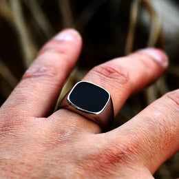 Classic Retro Black Ring - Vintage Dark Statement Jewelry