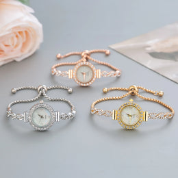 Women's Feather Bracelet Watch - Elegant Fashion Timepiece