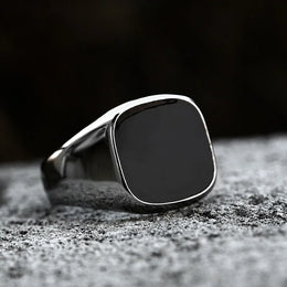 Classic Retro Black Ring - Vintage Dark Statement Jewelry
