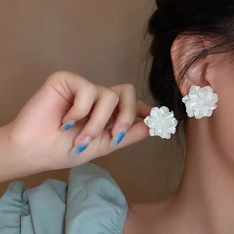 White Flower Stud Earrings - Delicate Statement Jewelry