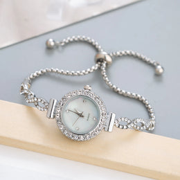Women's Feather Bracelet Watch - Elegant Fashion Timepiece