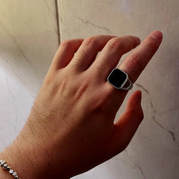 Classic Retro Black Ring - Vintage Dark Statement Jewelry